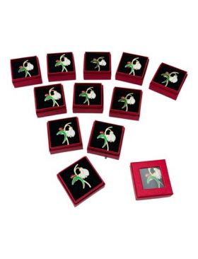 Set 24 Brose Martisor in cutiuta cu fereastra, 5×5cm, Ghiocel Norocos, model 2024, en-gros