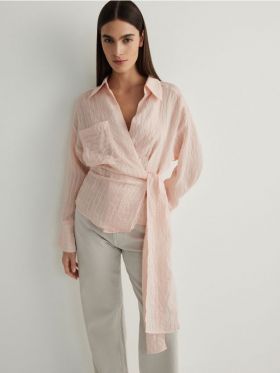 Bluza petrecuta in fata, cu snur decorativ - roz-pastel