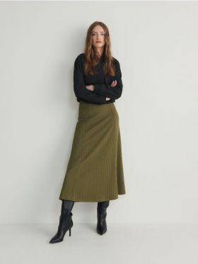 Fusta midi din tricot striat - verde-oliv deschis