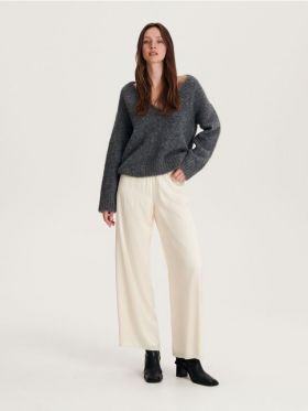 Pantaloni din satin - crem