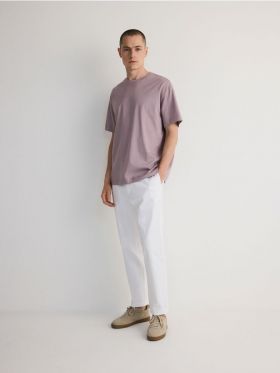 Pantaloni leisure fit chino - alb