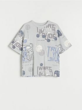 Tricou cu imprimeu all over - gri deschis