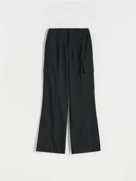 Pantaloni cu buzunare cargo - negru