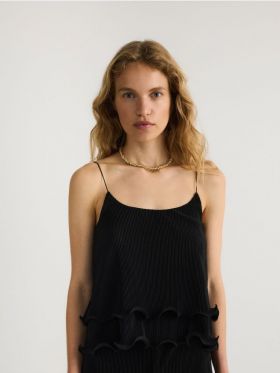 Top scurt si plisat - negru