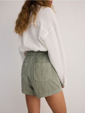 LADIES` SHORTS - verde-pal