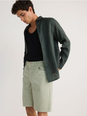 Pantaloni scurti din denim regular - verde