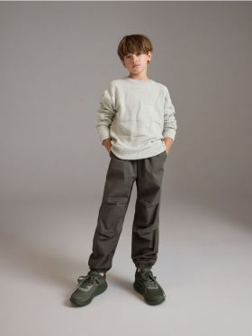 Pantaloni parachute din bumbac - verde-maroniu