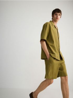 MEN`S SHORTS - verde-oliv deschis