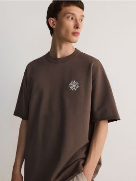 Tricou oversized cu broderie - maro