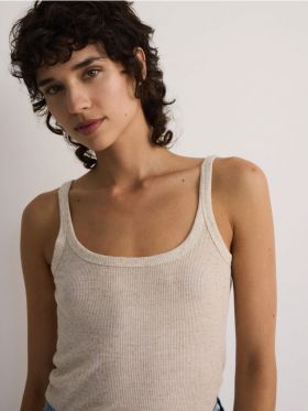 Top din tricot striat cu adaos de in - nude