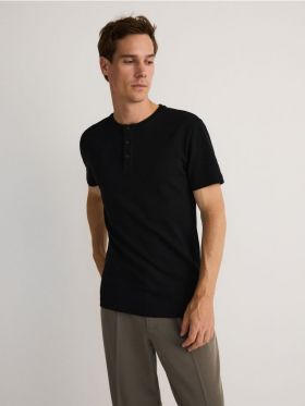 Tricou slim cu guler cu inchidere cu nasturi - negru