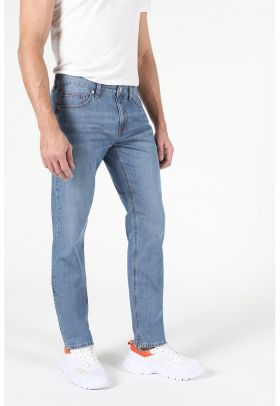 Blugi regular fit cu aplicatie logo