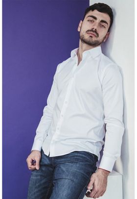 Camasa slim fit cu guler ascutit