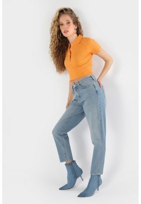 Blugi mom fit cu talie inalta