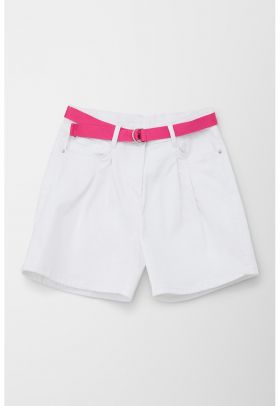 Pantaloni scurti cu o curea din material textil
