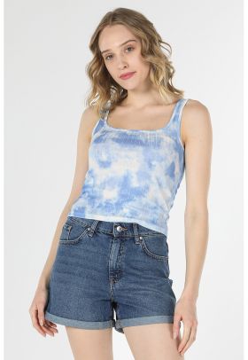 Top crop cu imprimeu tie-dye