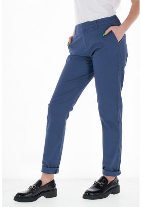 Pantaloni chino conici cu talie medie