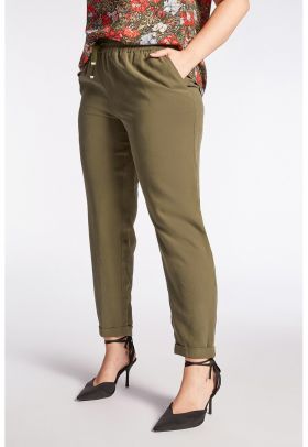 Pantaloni conici cu buzunare oblice