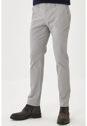 Pantaloni chino slim fit