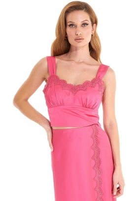 Top de satin cu garnituri de dantela