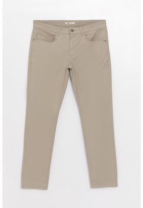 Pantaloni slim fit chino