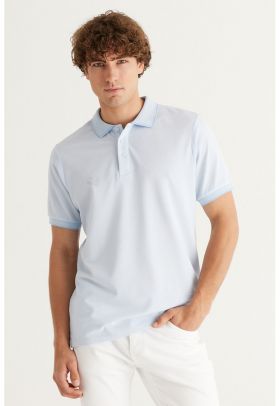 Tricou polo slim fit cu fenta cu nasturi