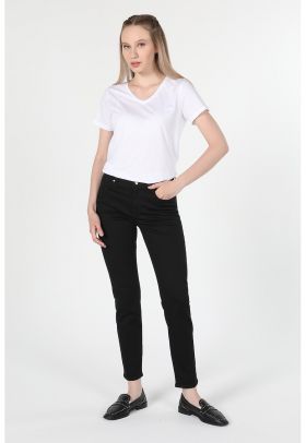 Blugi slim fit cu talie medie