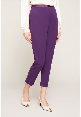 Pantaloni chino crop cu detalii de satin