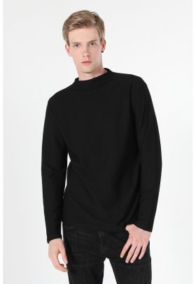 Bluza cu guler inalt