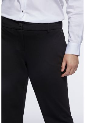 Pantaloni eleganti cu croiala dreapta