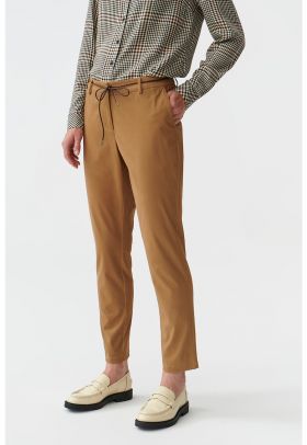 Pantaloni chino drepti