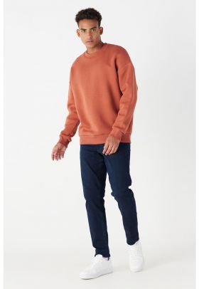 Bluza de trening lejera cu decolteu la baza gatului