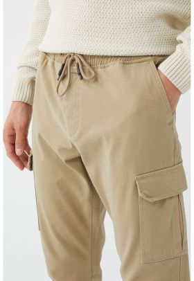 Pantaloni cargo cu snur de ajustare