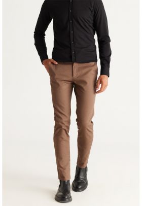 Pantaloni slim fit