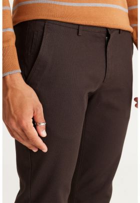 Pantaloni slim fit