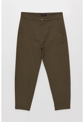 Pantaloni chino conici
