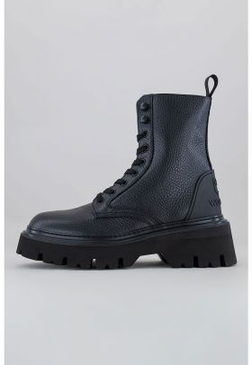 Ghete de piele cu aspect texturat