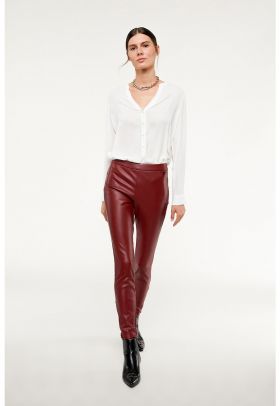 Pantaloni skinny din piele ecologica cu slituri cu fermoar la terminatie