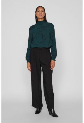 Bluza cu maneci lungi si model