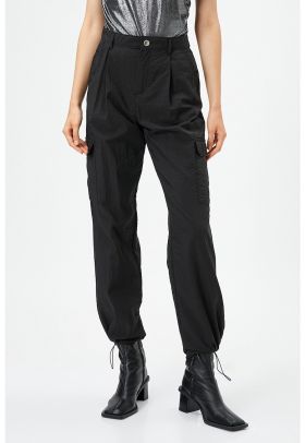 Pantaloni cargo crop