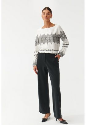 Bluza cu model grafic