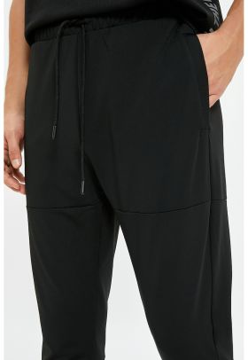 Pantaloni de trening cu talie ajustabila