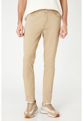 Pantaloni slim fit cu 5 buzunare