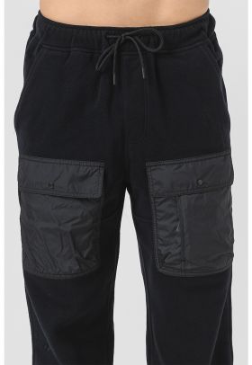 Pantaloni de trening cu buzunare cu clapa