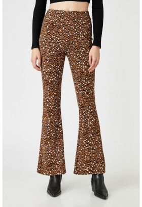 Pantaloni evazati cu animal print