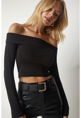 Bluza crop cu decolteu pe umeri