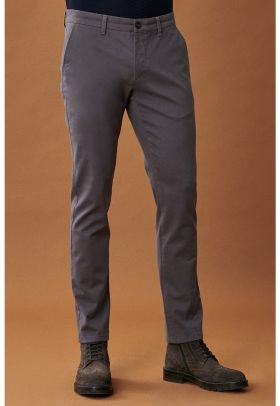 Pantaloni chino slim fit