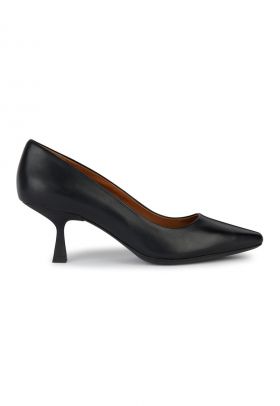 Pantofi din piele cu varf ascutit