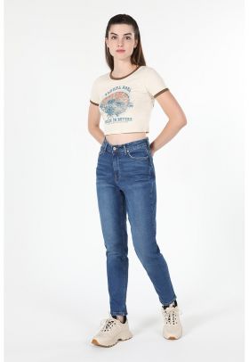 Blugi mom fit cu talie inalta