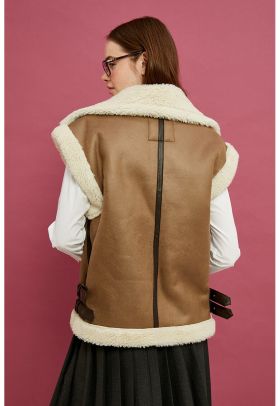 Vesta cu captuseala de blaa shearling sintetica